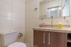 Image 15 - 920281