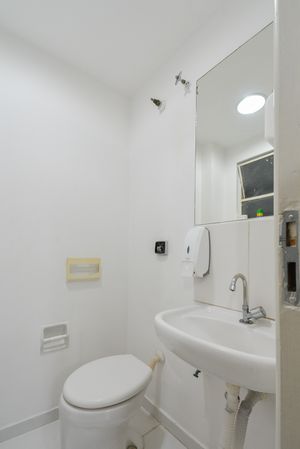 Image 12 - 920282