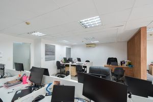 Image 22 - 920282