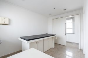 Image 22 - 920294