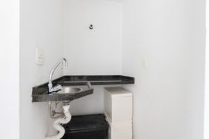 Image 32 - 920294
