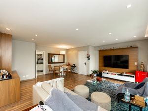 Image 3 - 920300