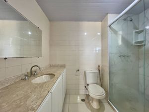 Image 21 - 920309