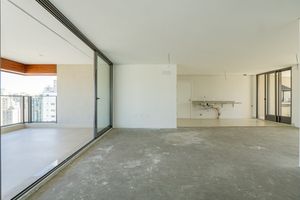Image 12 - 920316