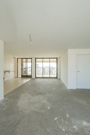 Image 14 - 920316