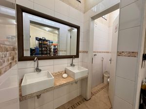Image 16 - 920317