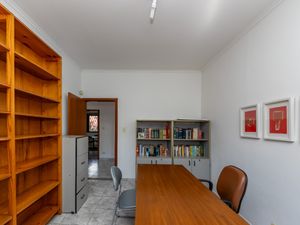 Image 13 - 920321