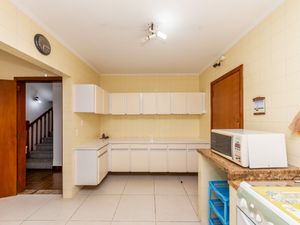 Image 23 - 920321