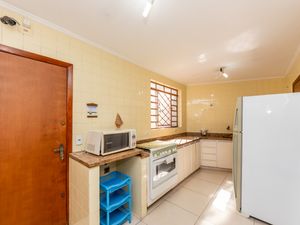 Image 21 - 920321