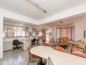 Image 3 - 920321