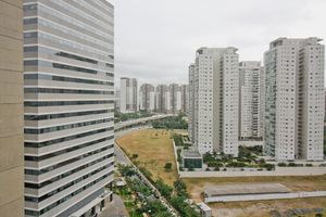 Image 32 - 920335