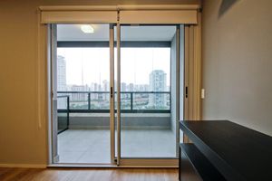 Image 13 - 920335