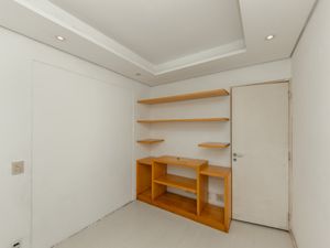 Image 12 - 920340