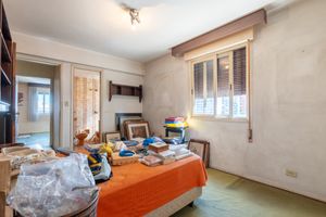 Image 23 - 920342