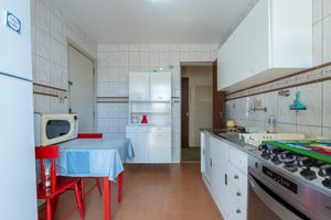 Image 39 - 920342