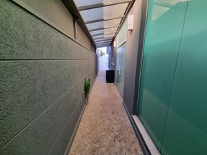Image 15 - 920343