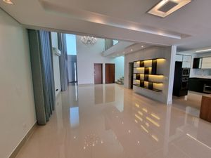 Image 5 - 920343