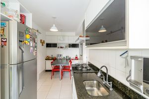 Image 25 - 920349