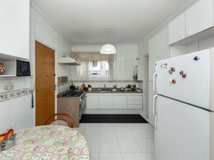 Image 16 - 920350