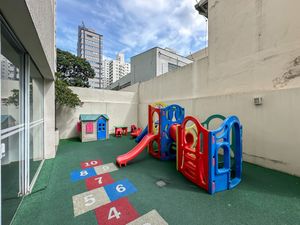 Image 23 - 920352