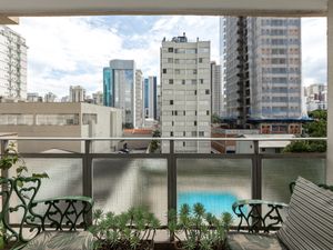 Image 6 - 920352