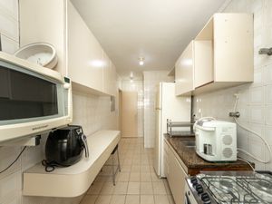 Image 16 - 920352