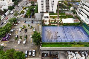 Image 12 - 920354