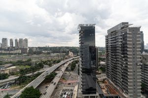 Image 10 - 920355
