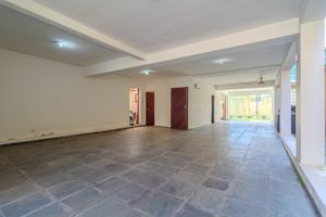 Image 19 - 920356