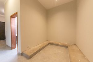 Image 20 - 920360