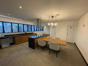 Image 21 - 920368