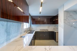 Image 21 - 920371