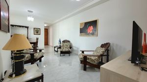 Image 15 - 920378