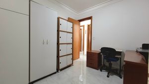 Image 25 - 920378