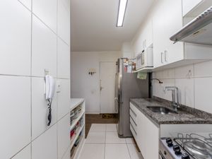 Image 1 - 920380