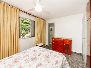Image 19 - 920385