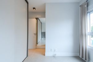 Image 18 - 920390