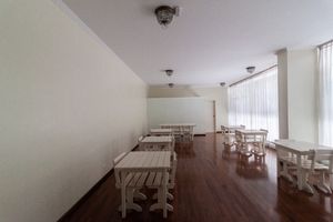 Image 4 - 920395