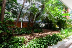 Image 5 - 920395