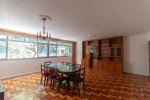 Image 10 - 920395