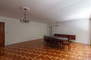 Image 12 - 920395