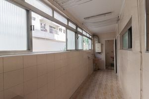 Image 20 - 920395