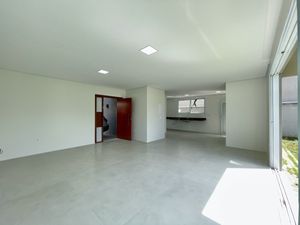 Image 7 - 920397