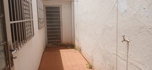 Image 4 - 920404