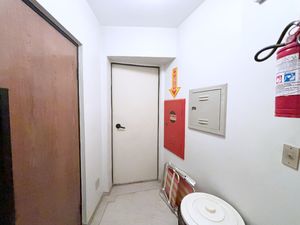 Image 25 - 920407