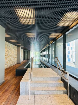 Image 26 - 920412