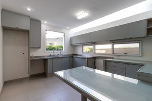 Image 23 - 920418
