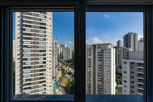 Image 19 - 920419
