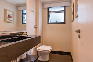 Image 24 - 920420