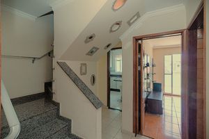 Image 31 - 920429